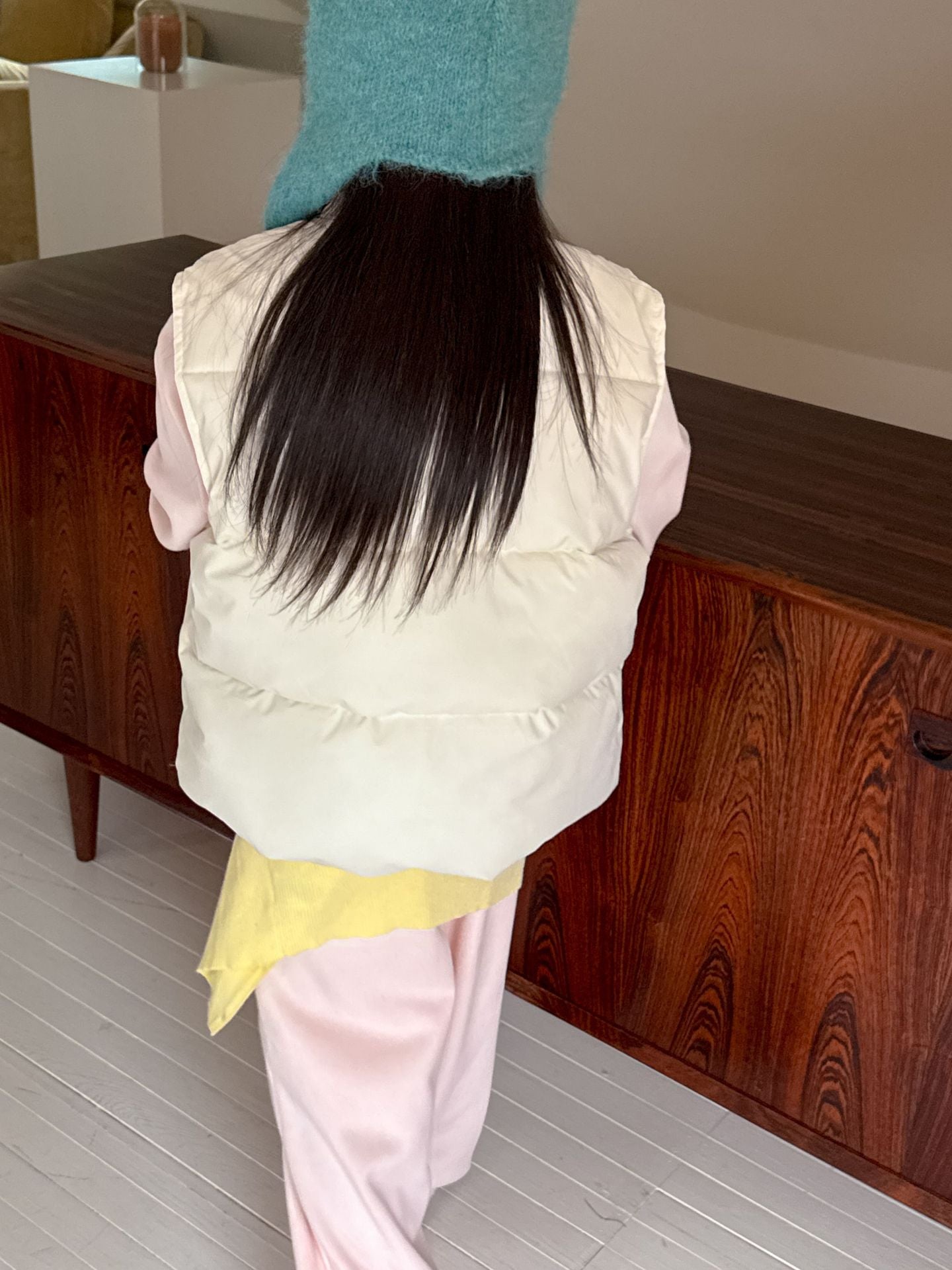 Children's Set 2025 Winter New Girls Versatile Cotton Vest Fleece Thickened Sweatshirt Sweatpants Three-Piece Set