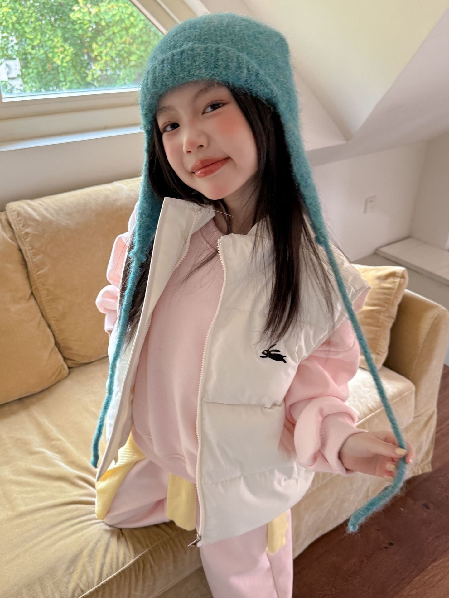 Children's Set 2025 Winter New Girls Versatile Cotton Vest Fleece Thickened Sweatshirt Sweatpants Three-Piece Set