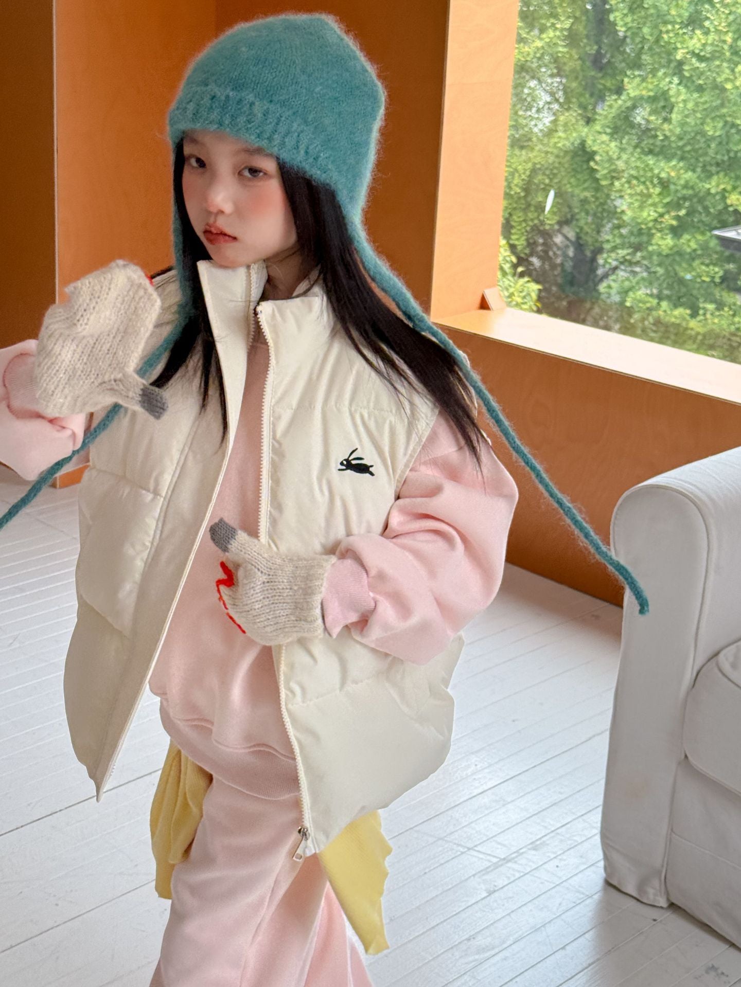 Children's Set 2025 Winter New Girls Versatile Cotton Vest Fleece Thickened Sweatshirt Sweatpants Three-Piece Set