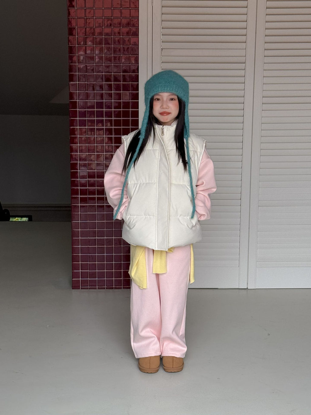 Children's Set 2025 Winter New Girls Versatile Cotton Vest Fleece Thickened Sweatshirt Sweatpants Three-Piece Set