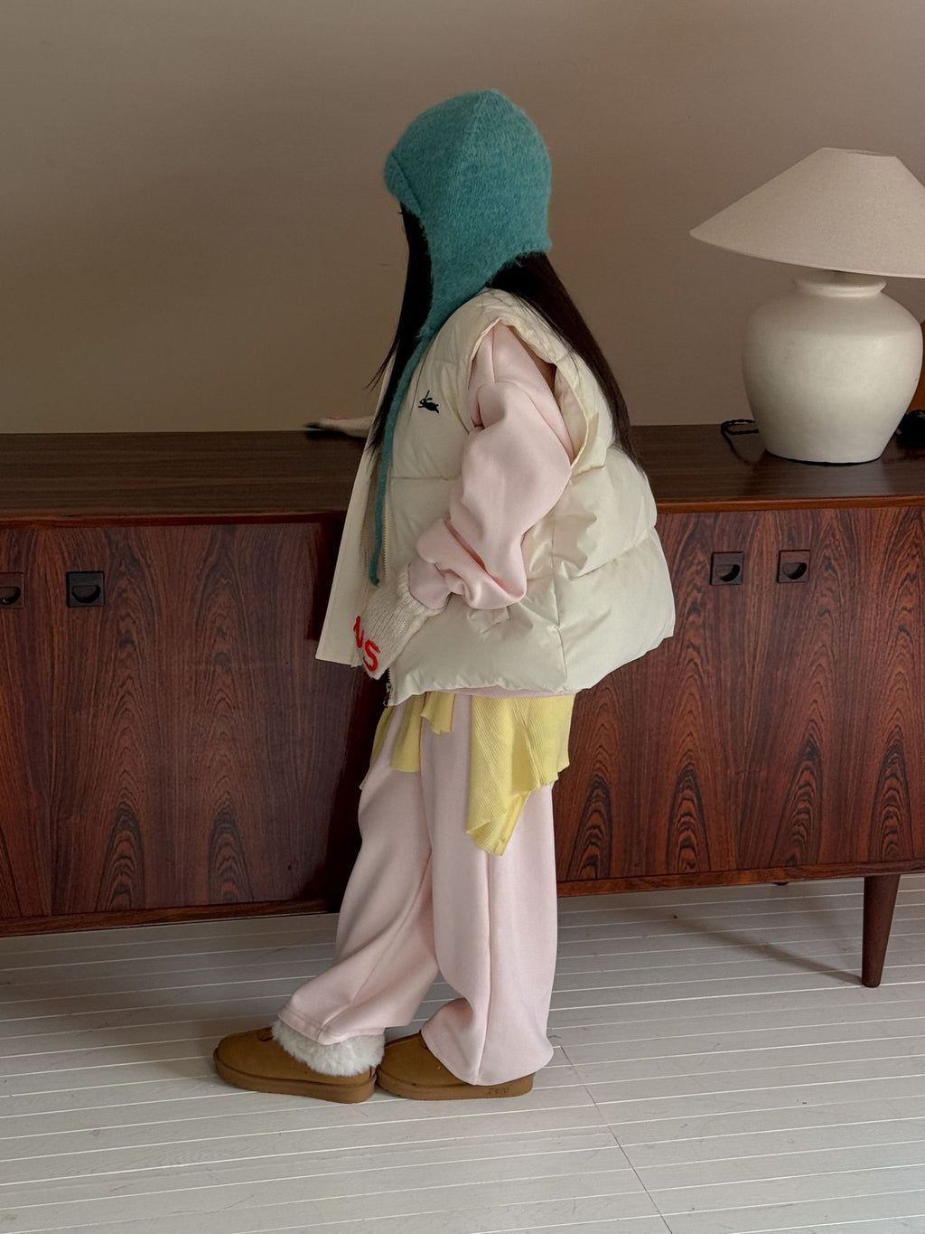 Children's Set 2025 Winter New Girls Versatile Cotton Vest Fleece Thickened Sweatshirt Sweatpants Three-Piece Set