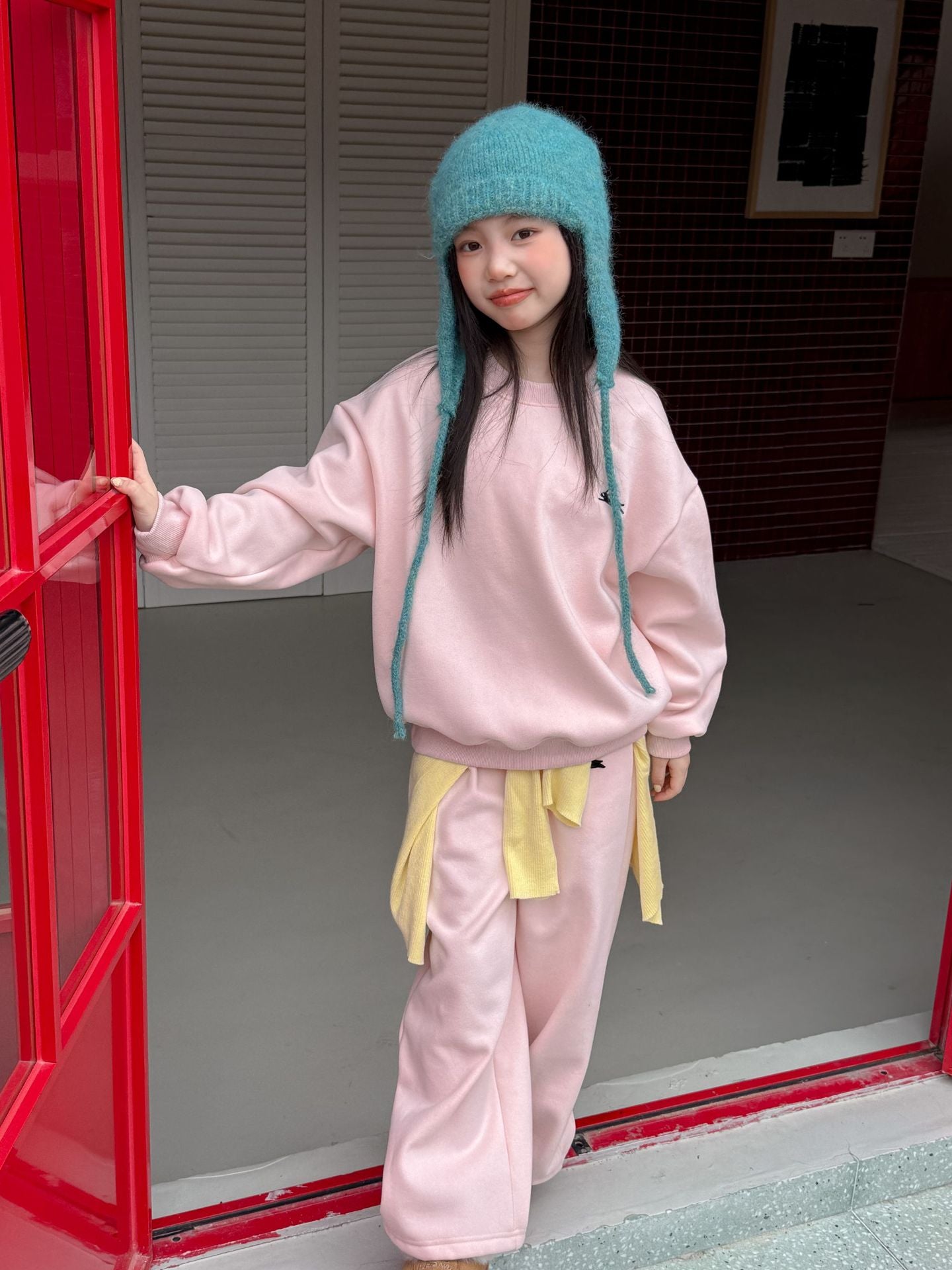 Children's Set 2025 Winter New Girls Versatile Cotton Vest Fleece Thickened Sweatshirt Sweatpants Three-Piece Set